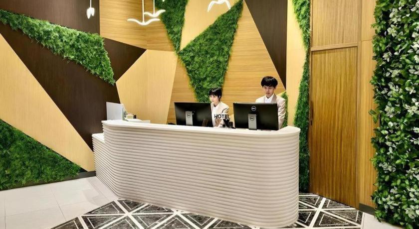 Hotel Ease Access - Lai Chi Kok Hong Kong Exterior photo